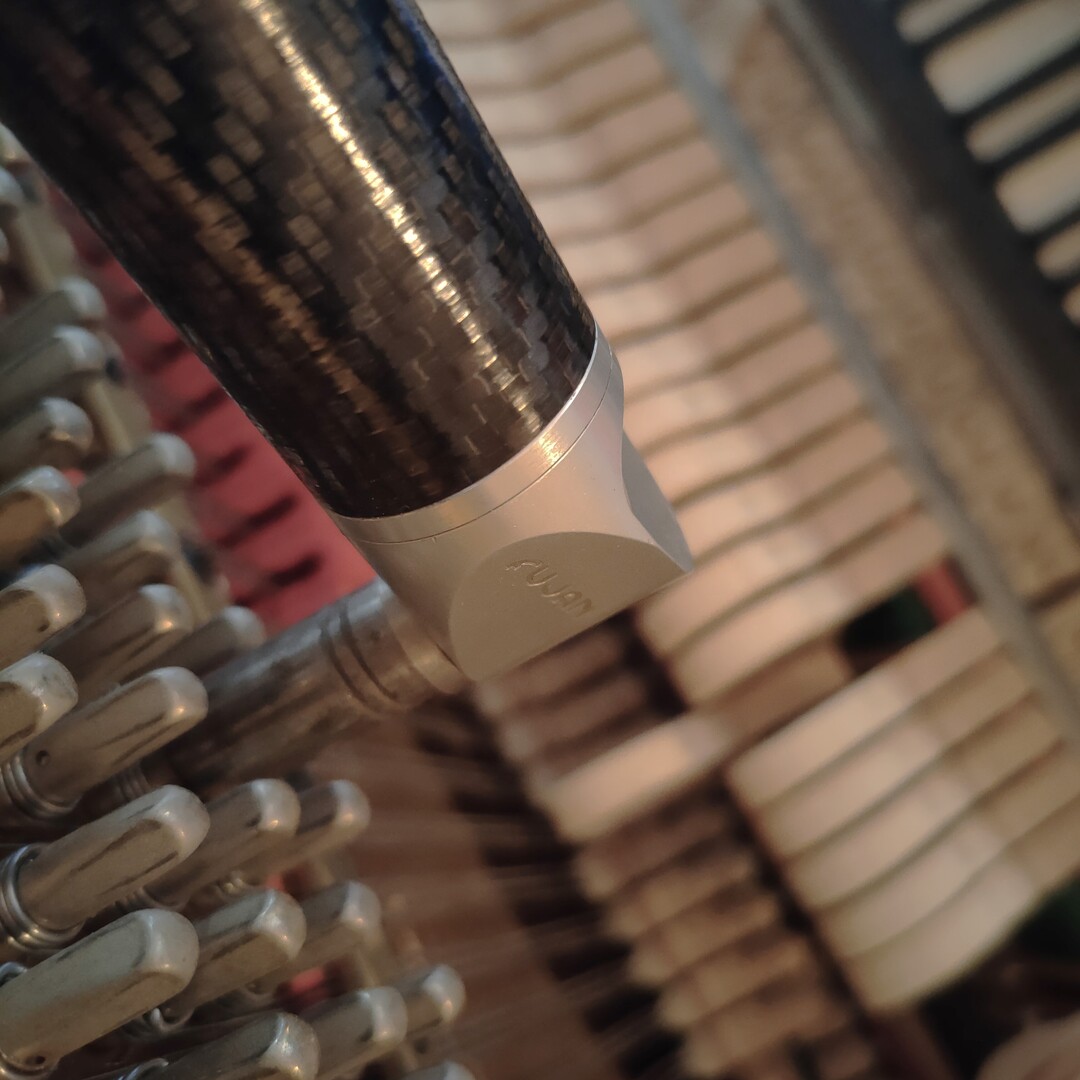 Lea Lamy Riebel - Afinación de pianos Mallorca | Afinación